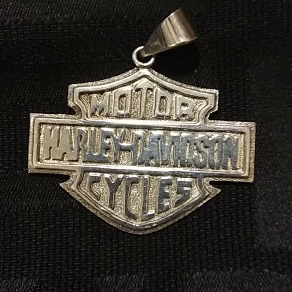 Silver Harley Davidson pendant - Picture 3 of 3